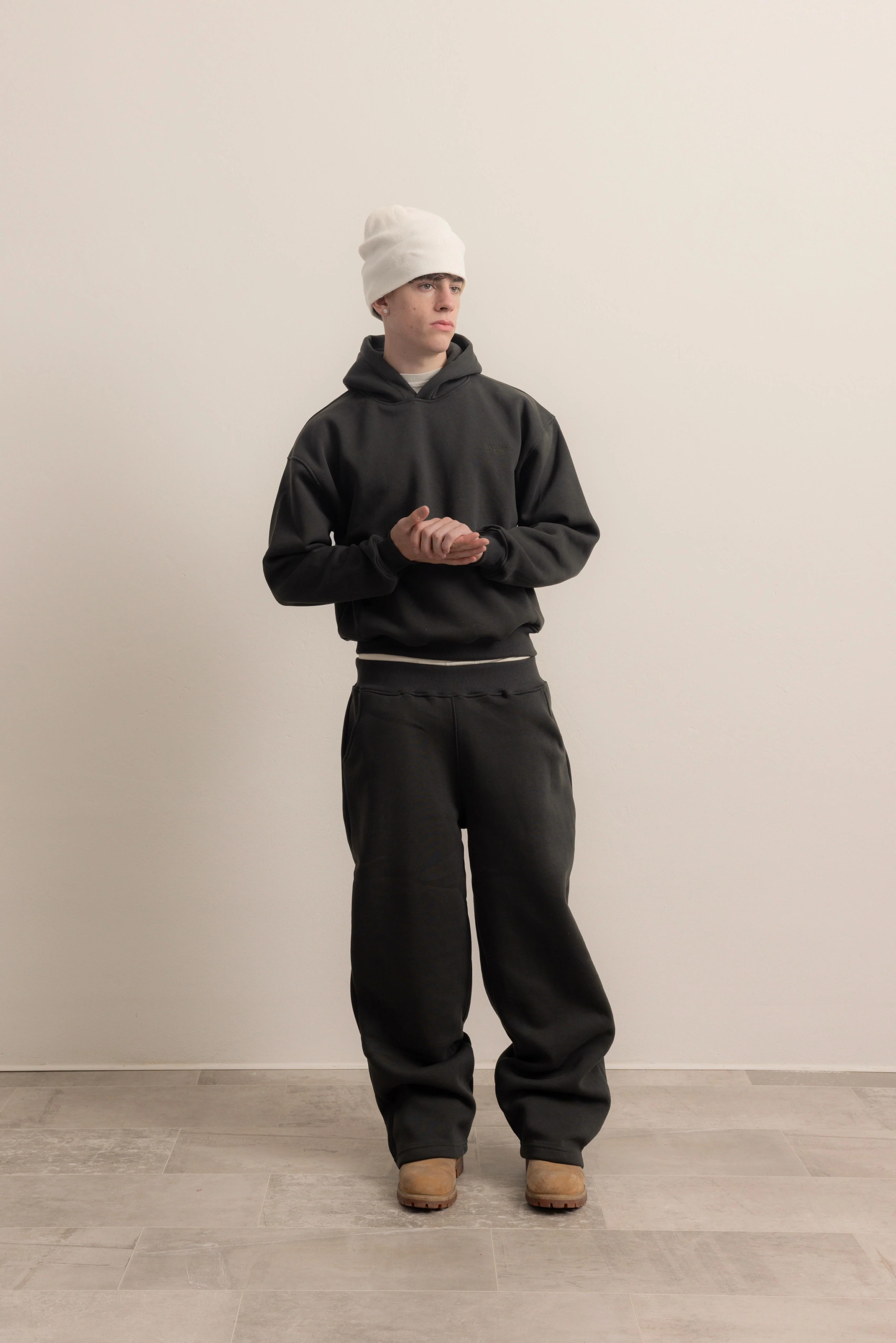 BEIGE PERFECT BEANIE - Image 4