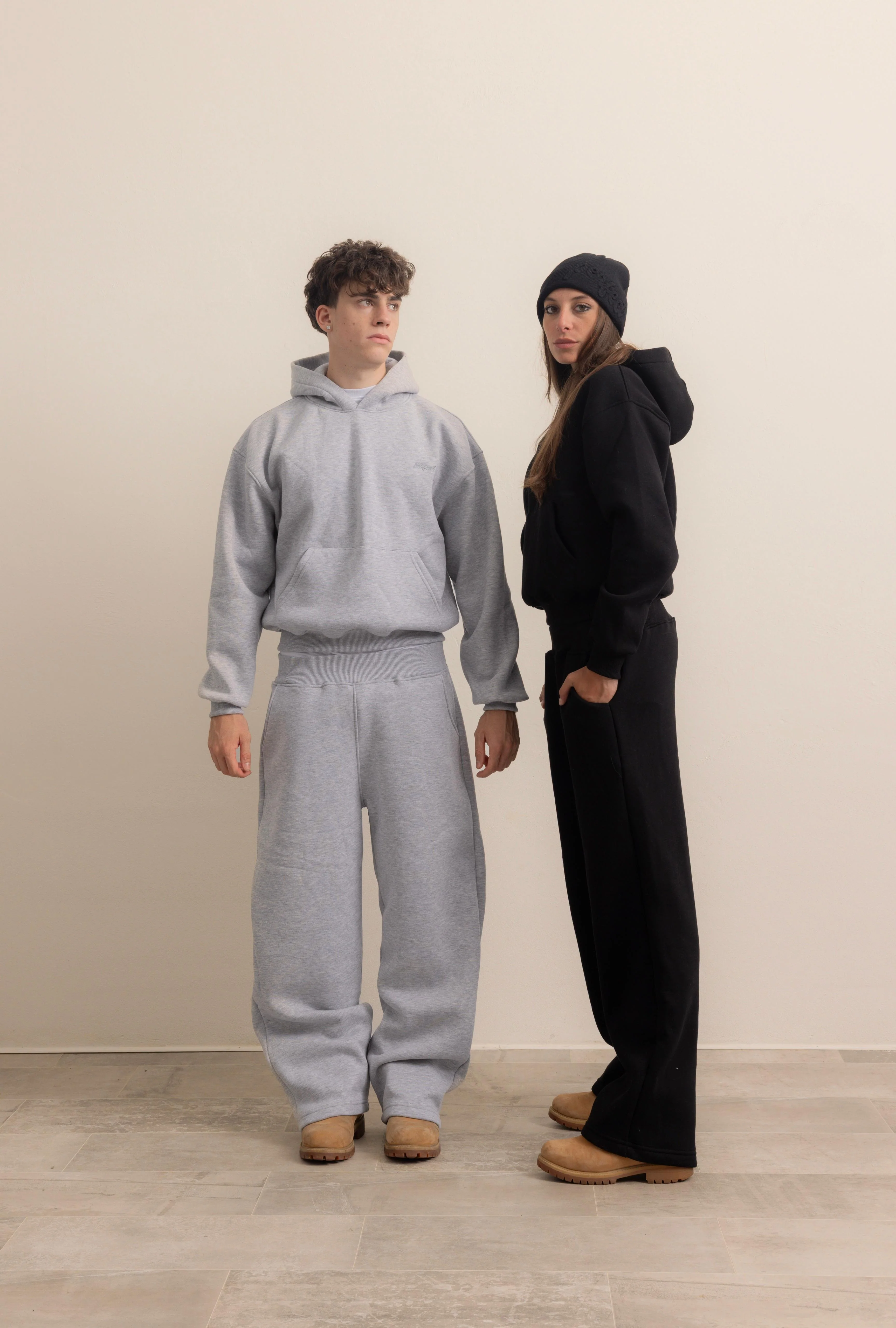 BLACK HOODIE - Image 10