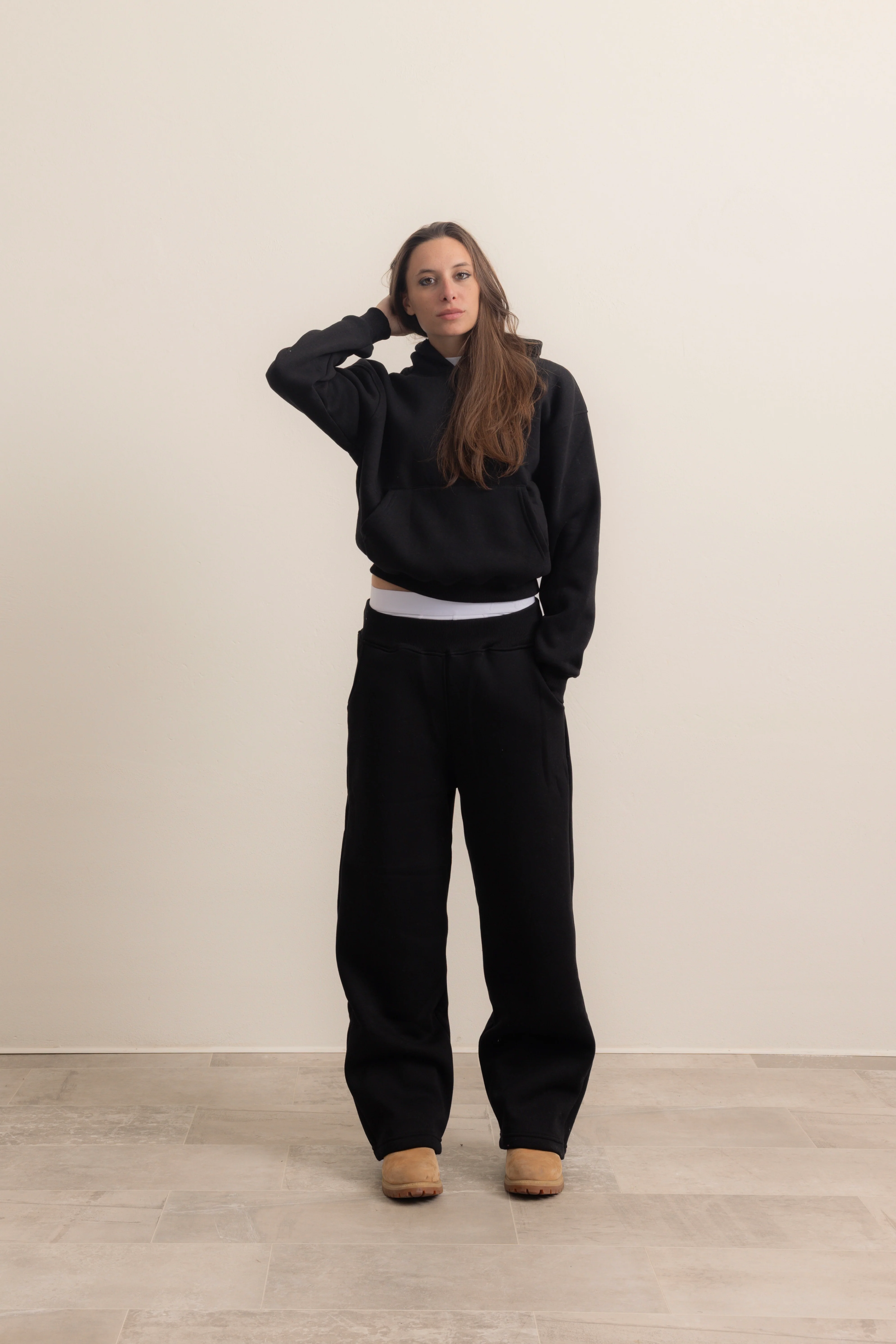 BLACK HOODIE - Image 5