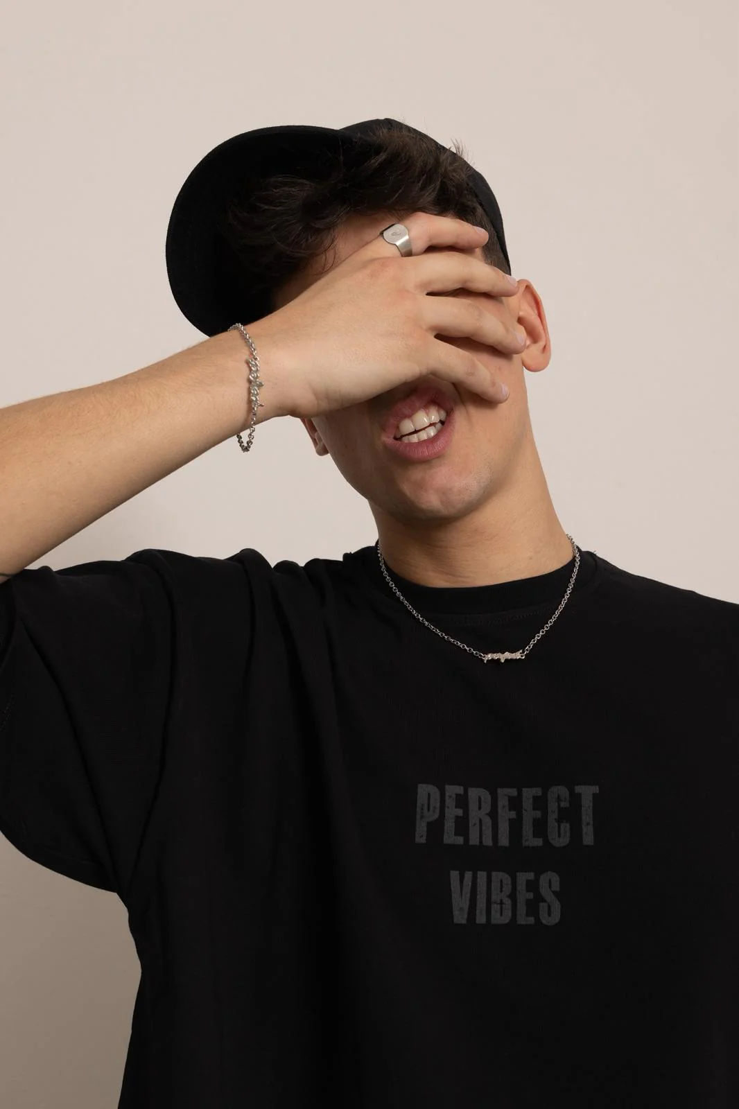 BLACK VIBES TEE - Image 4
