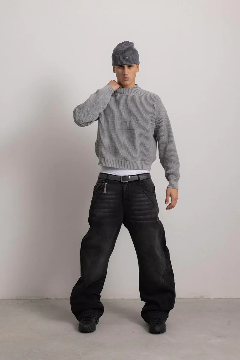 GREY "P" KNIT - Image 6